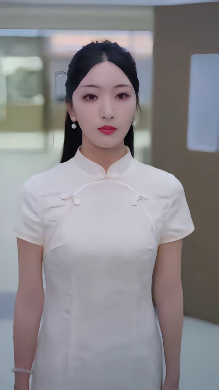 《他从大雾降落》剧照