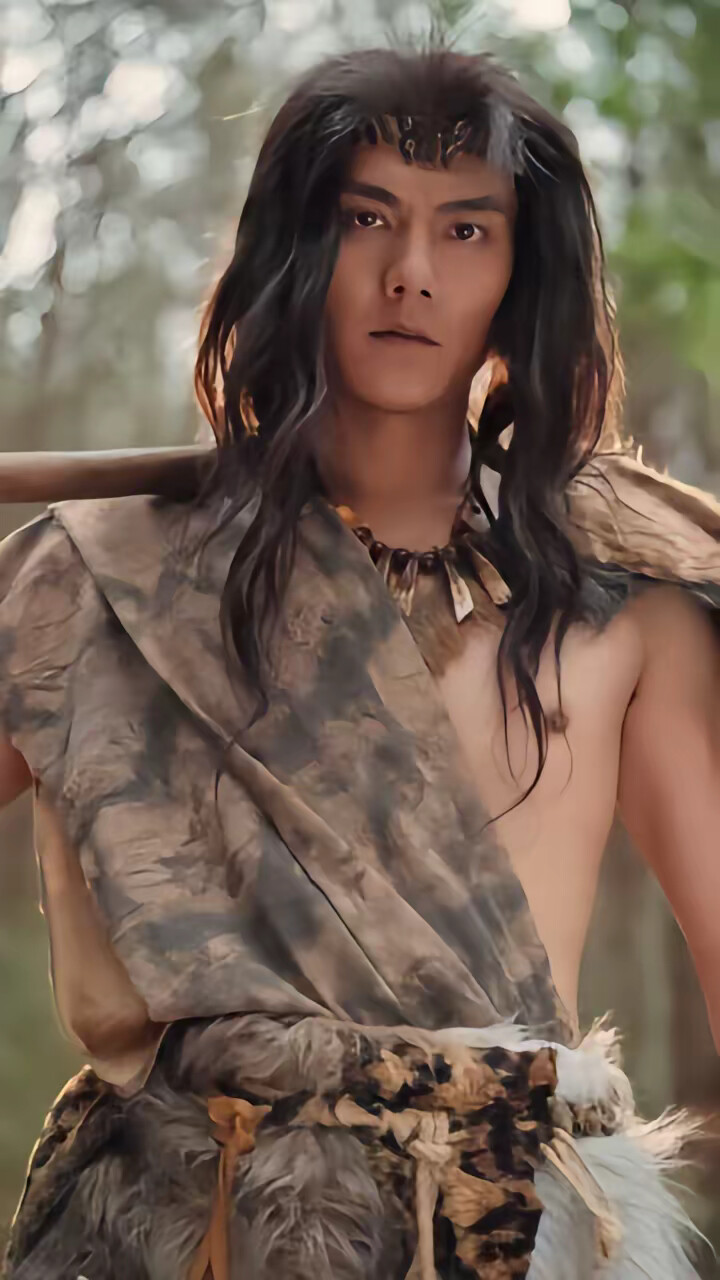 《蛮荒时代,我被高冷兽王娇宠了》剧照