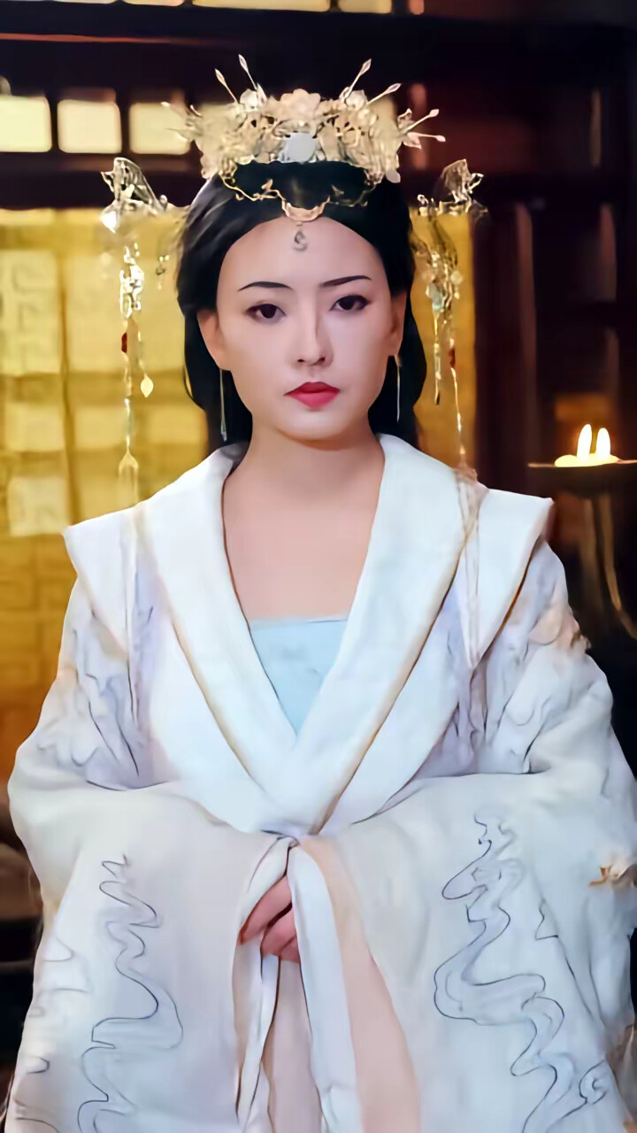 《九子夺嫡废太子竟是修仙者》剧照