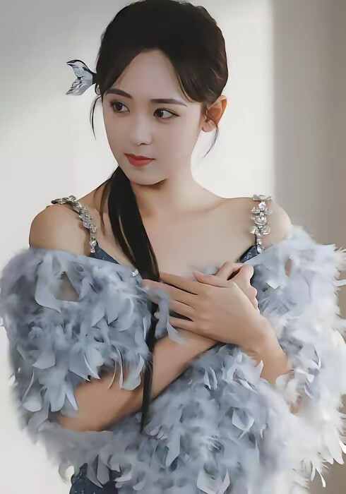 《离村打拼,她成了锦鲤男神心尖宠》剧照