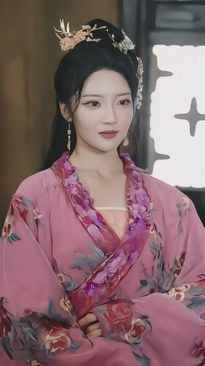 《凤凰鸣天》剧照