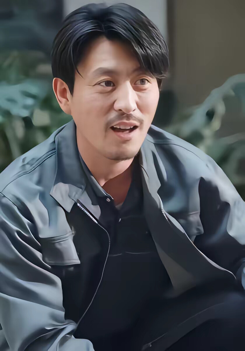 《穿越年代,我拿麻袋批发古董》剧照