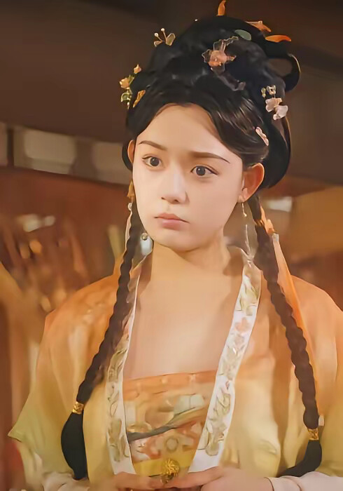 《开局迎娶女战神，助她称帝》剧照