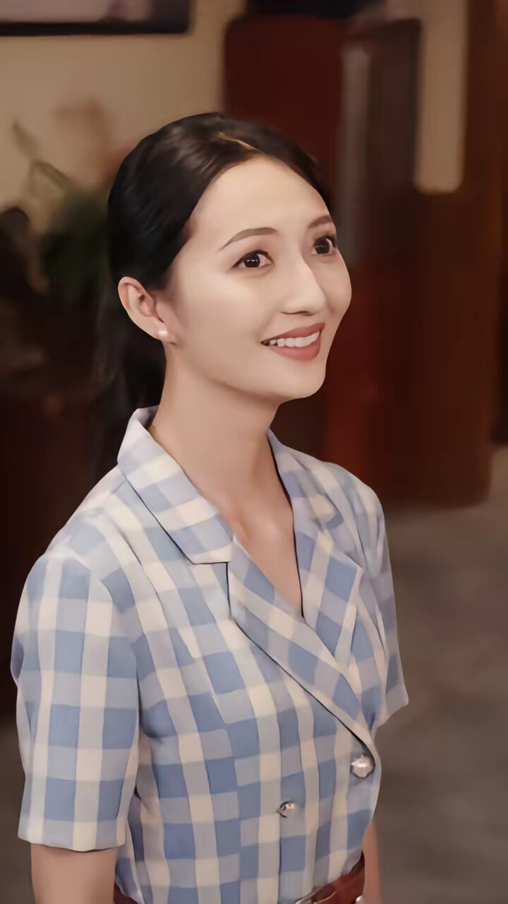 《带着仓库回七零》剧照