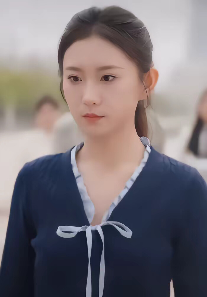 《我爸二婚,高冷校花是我妹》剧照