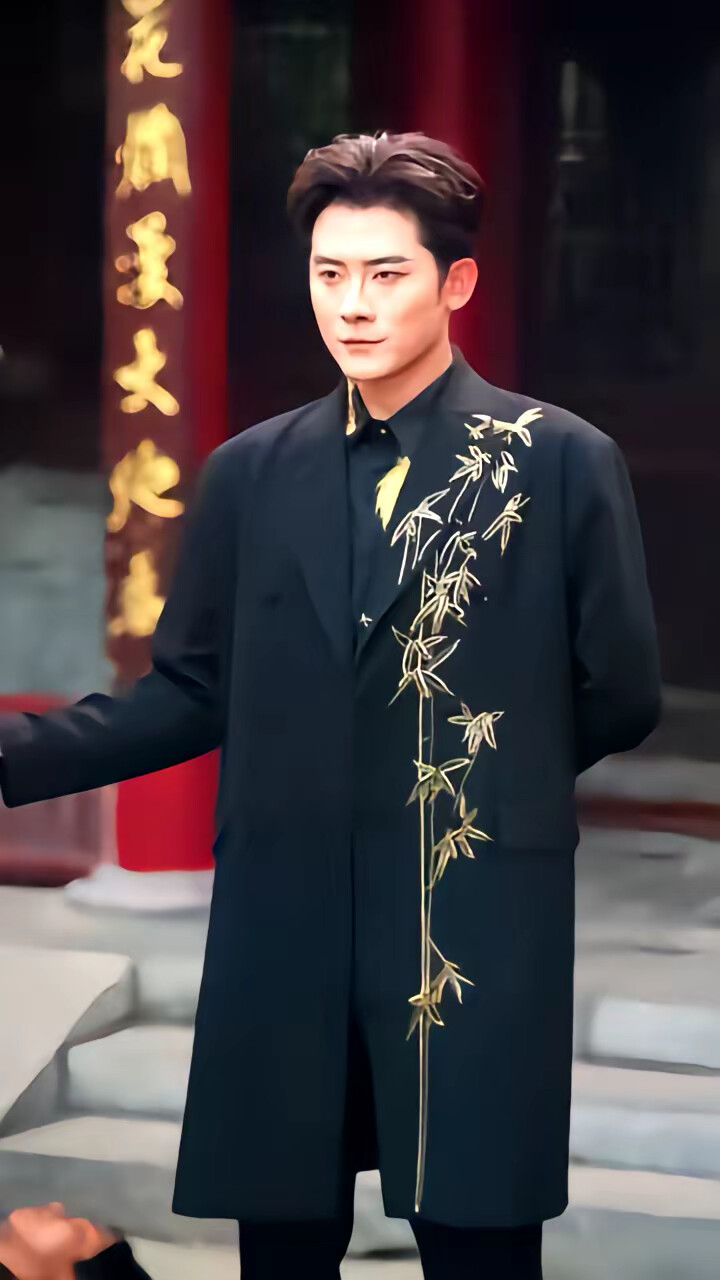 《闭关六十年，出关成老祖了》剧照