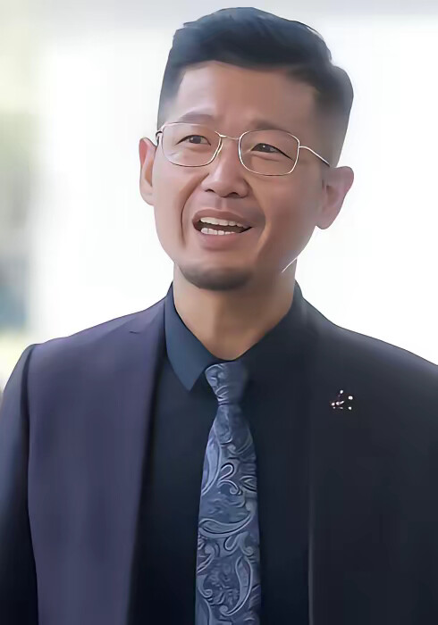 《揉碎谎言为你冠冕》剧照