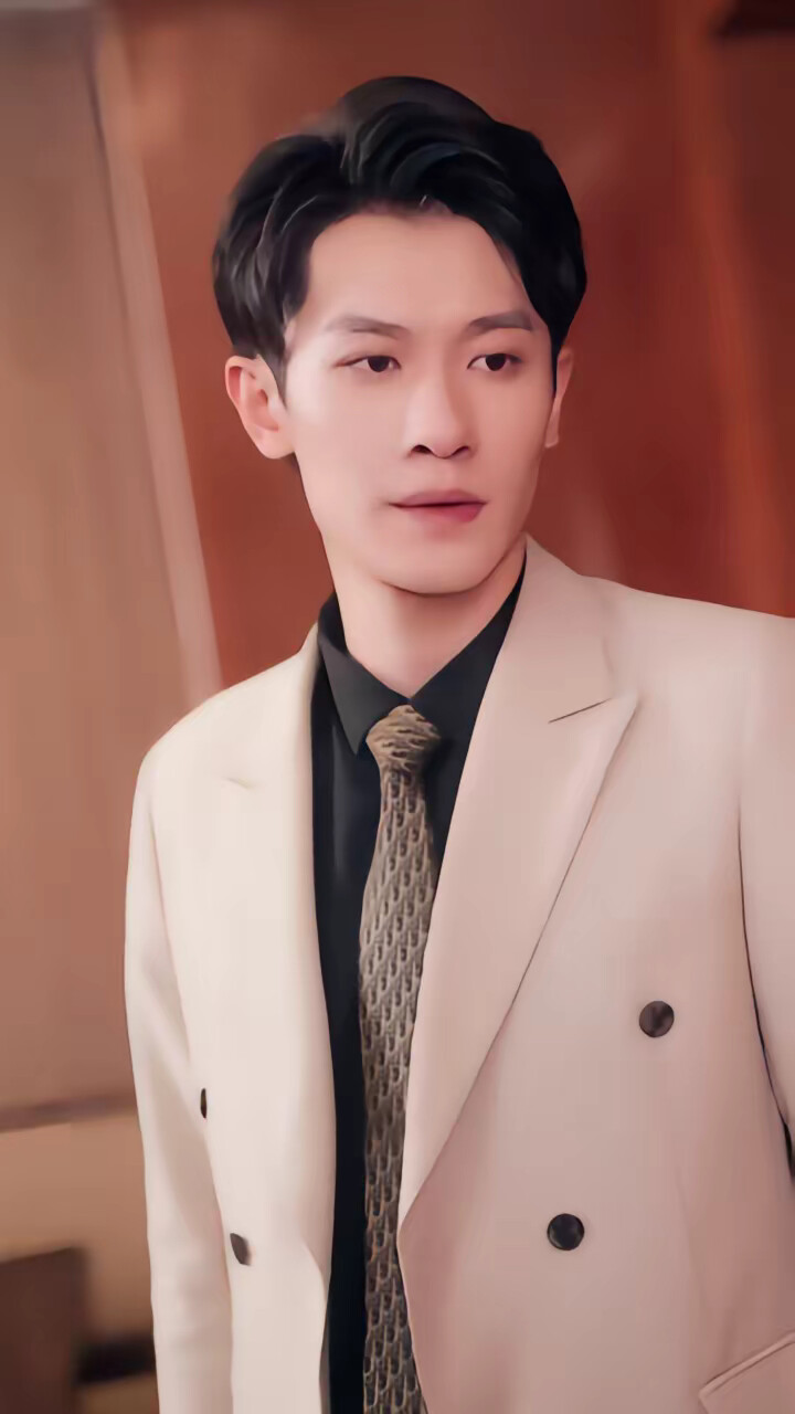 《当丑女遇上总裁》剧照