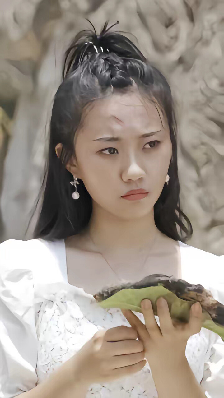 《荒岛求生遇险记》剧照