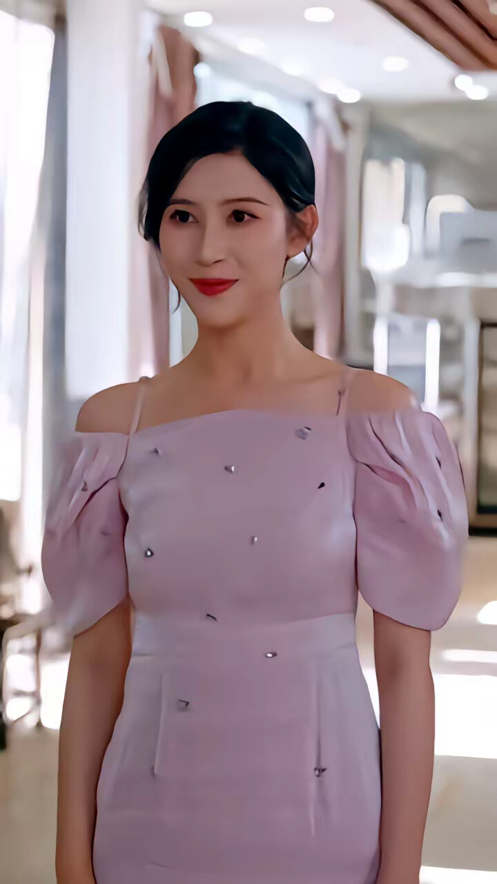 《15元管饱，我靠摆摊红红火火》剧照