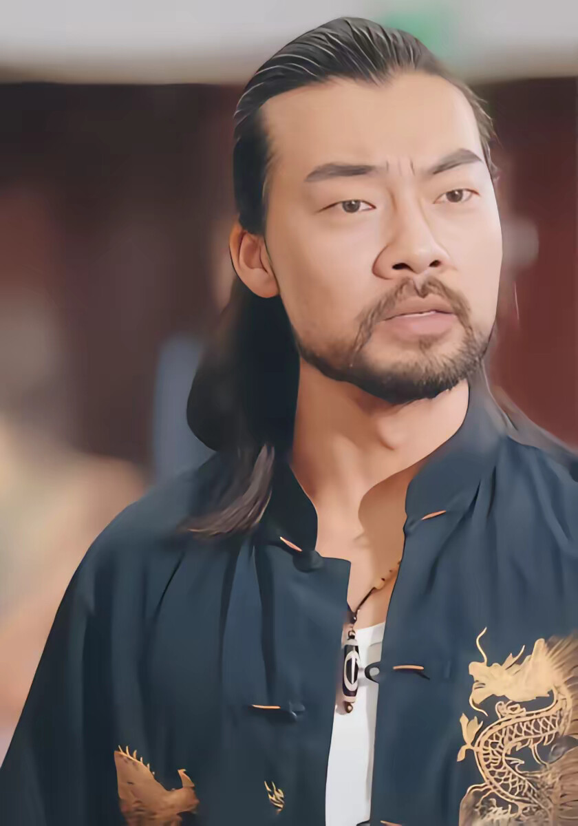 《认亲后，误入帮派成团宠》剧照