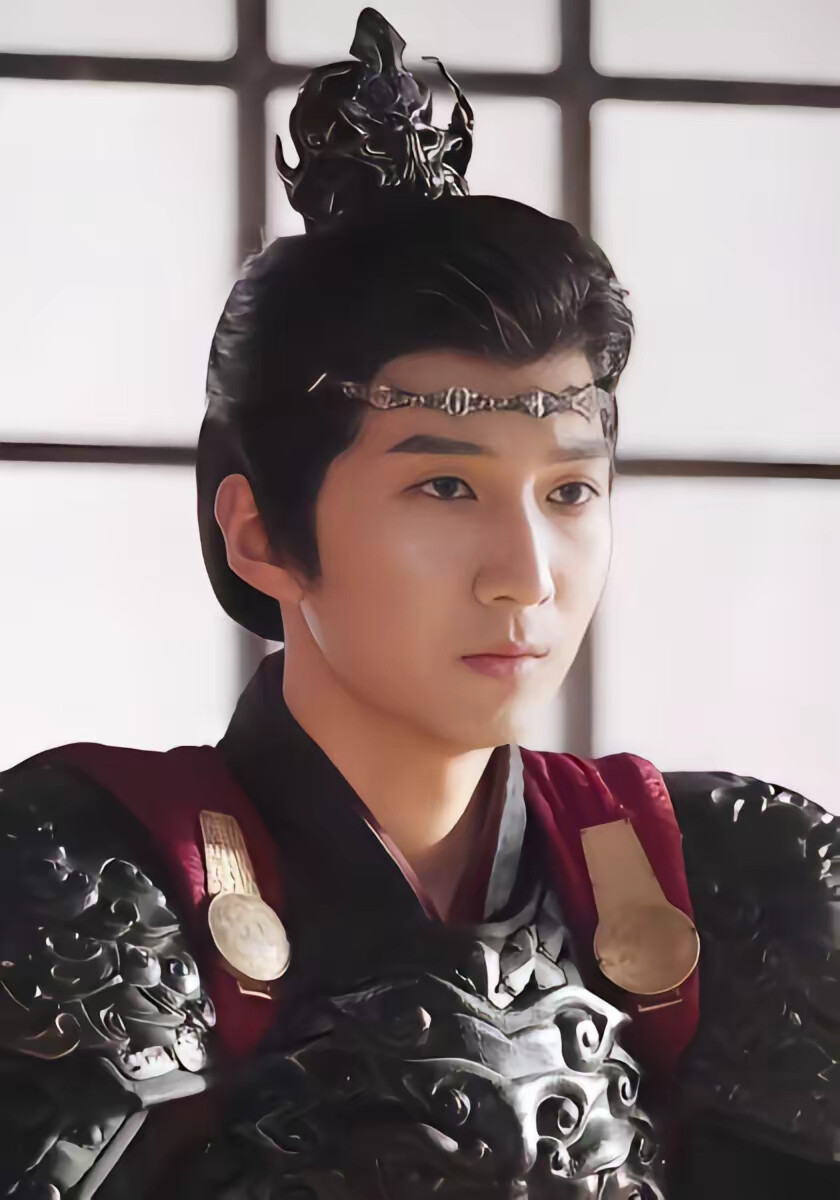 《万军跪迎：长公主回朝登基》剧照