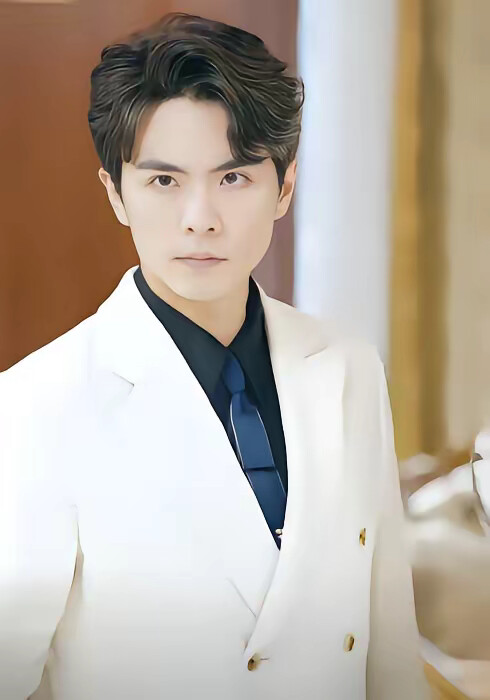 《被偷听心声后,豪门全家追着我宠》剧照