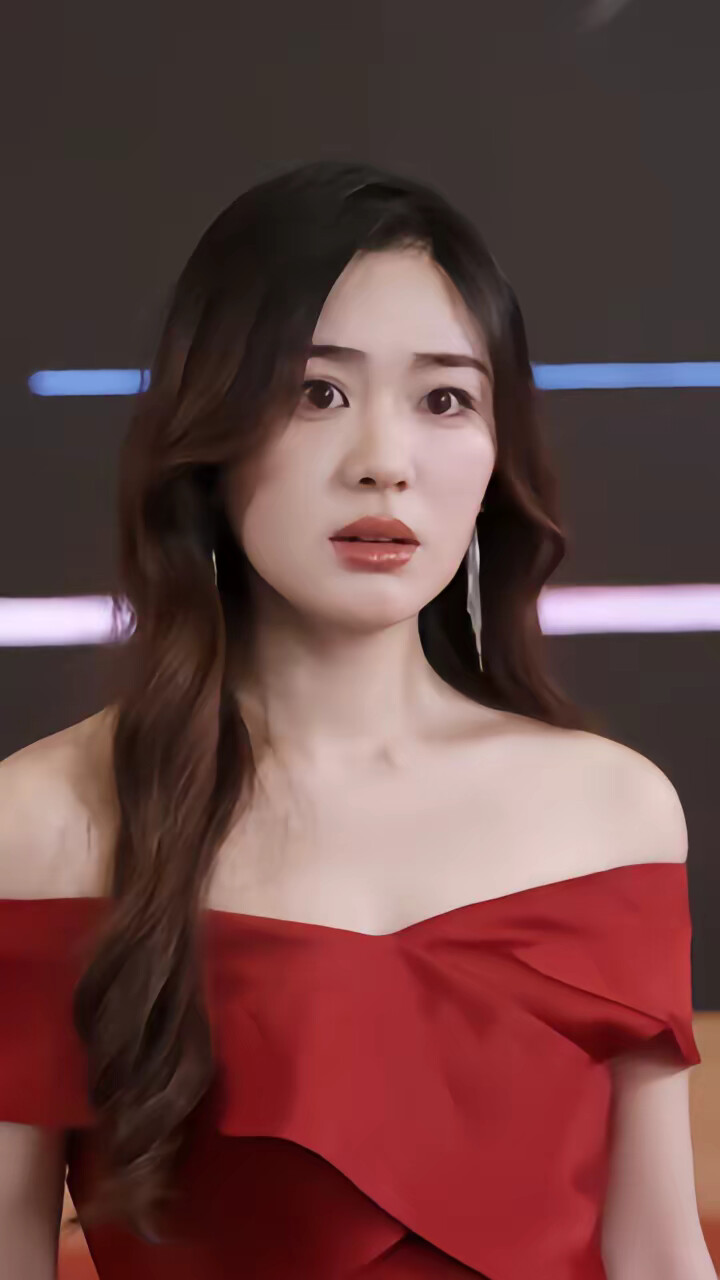 《手背是肉手心不是》剧照