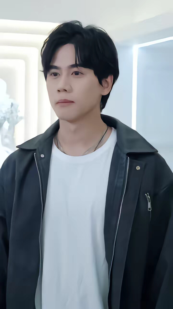 《他的玫瑰与寒霜》剧照