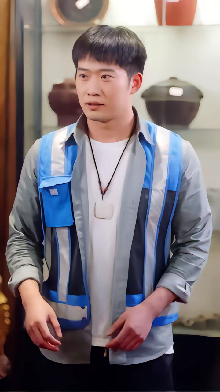 《我能对话万物,美女助我逆袭》剧照