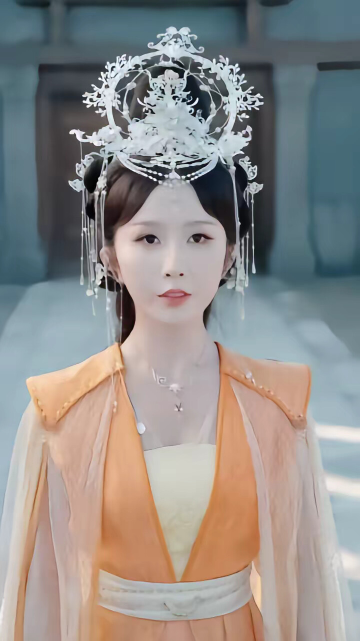 《地府签到千年,投胎气哭女帝》剧照