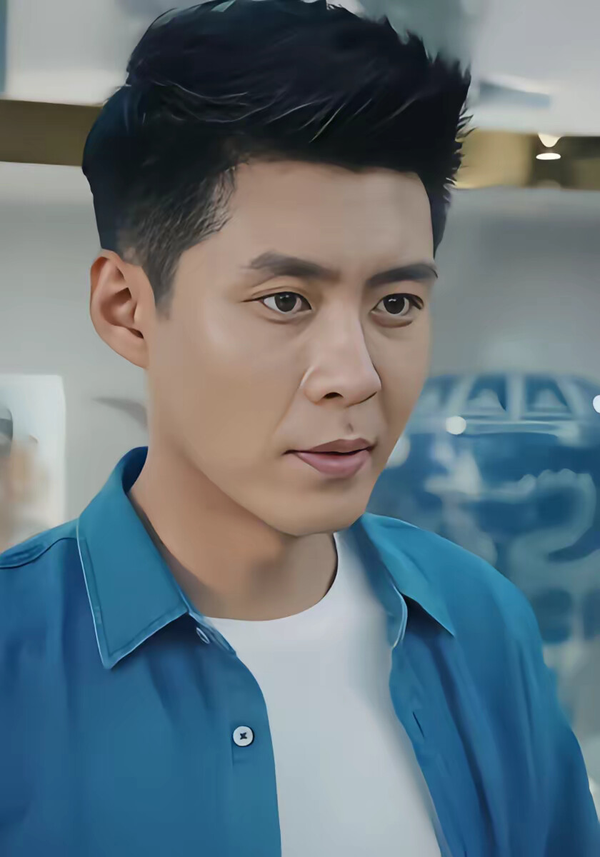 《双眼变异后,我开出了帝王绿》剧照