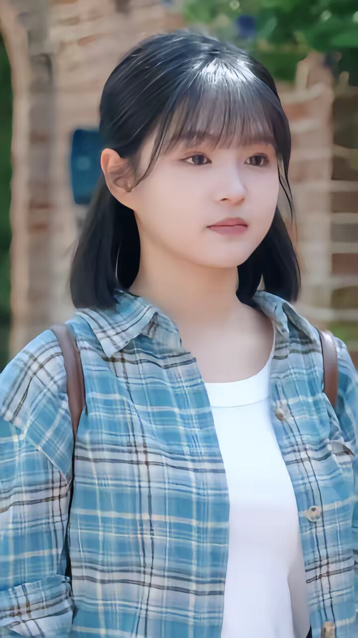 《她被全世界宠爱》剧照