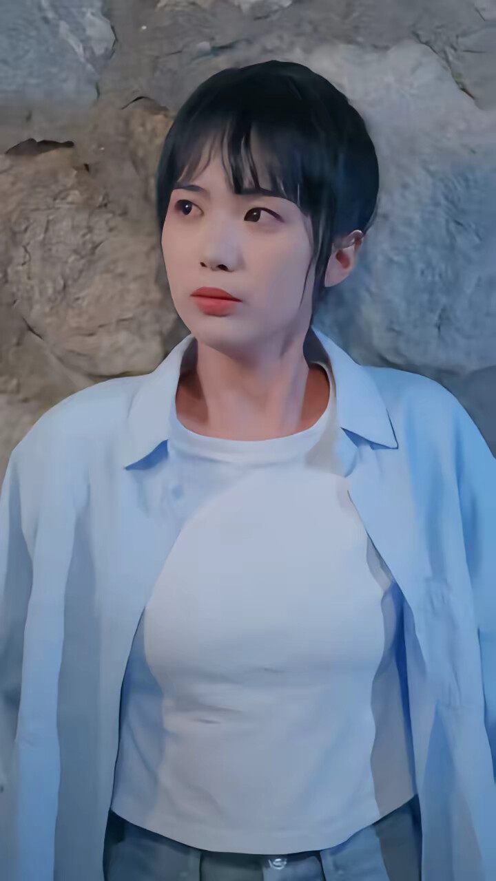 《我都飞升了,你叫我去高考》剧照