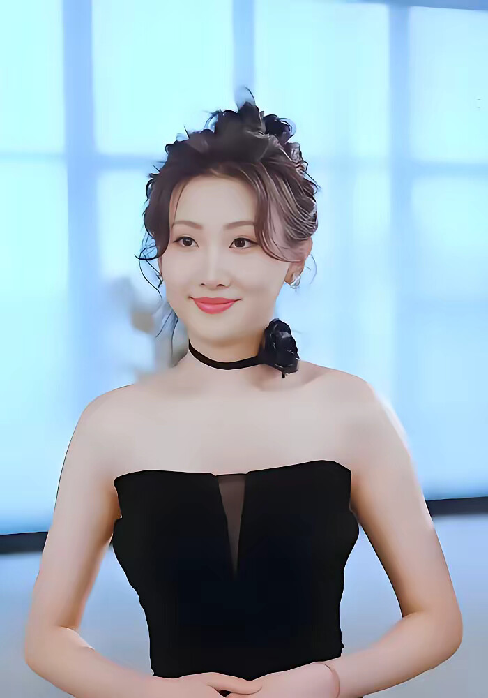 《爸妈回国后,我走上巅峰》剧照