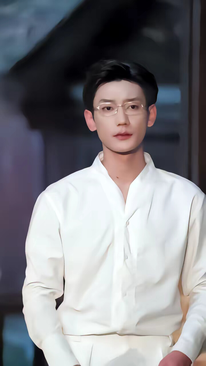 《十一年后,早死白月光穿回来了》剧照