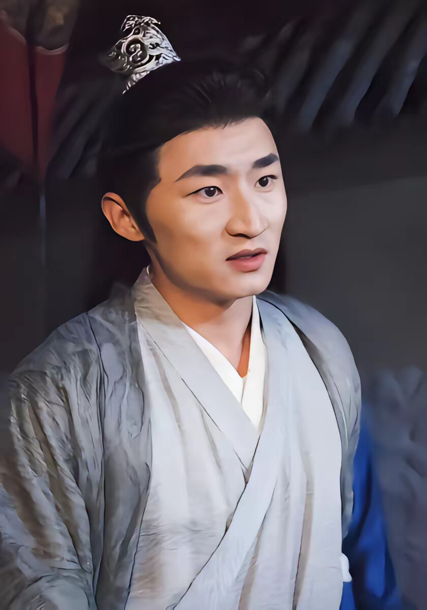 《隐世魔尊女帝带娃上门求负责》剧照