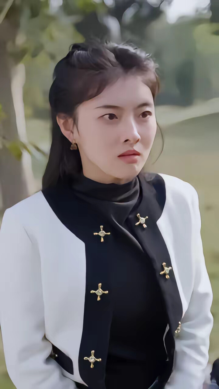 《夭寿了,她老公儿子是凤凰》剧照