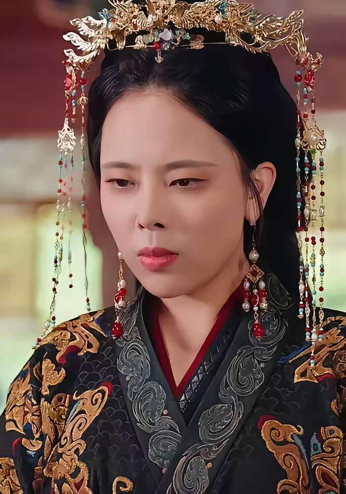 《万人嫌女配自救指南》剧照