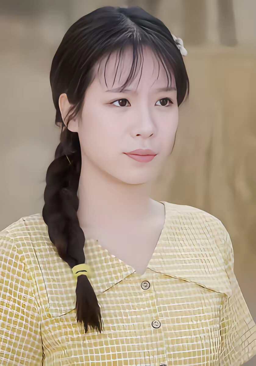 《打猎捕鱼采山货,养活弟弟妹妹》剧照