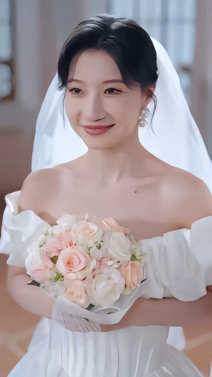《注意!闪婚老公退役禁止心动》剧照