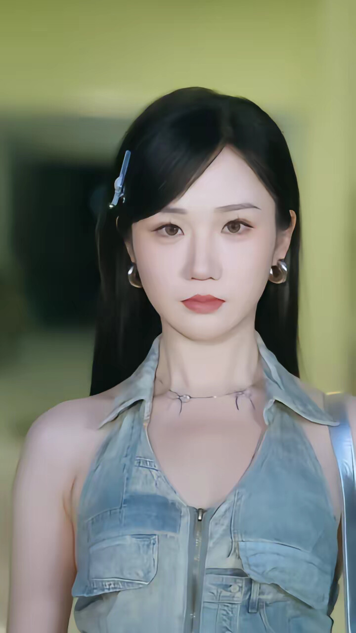 《他远在咫尺》剧照