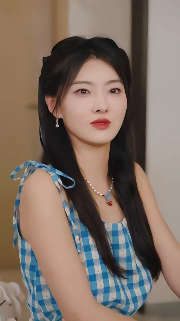 《早逝白月光穿十一年后，成全家福星2》剧照