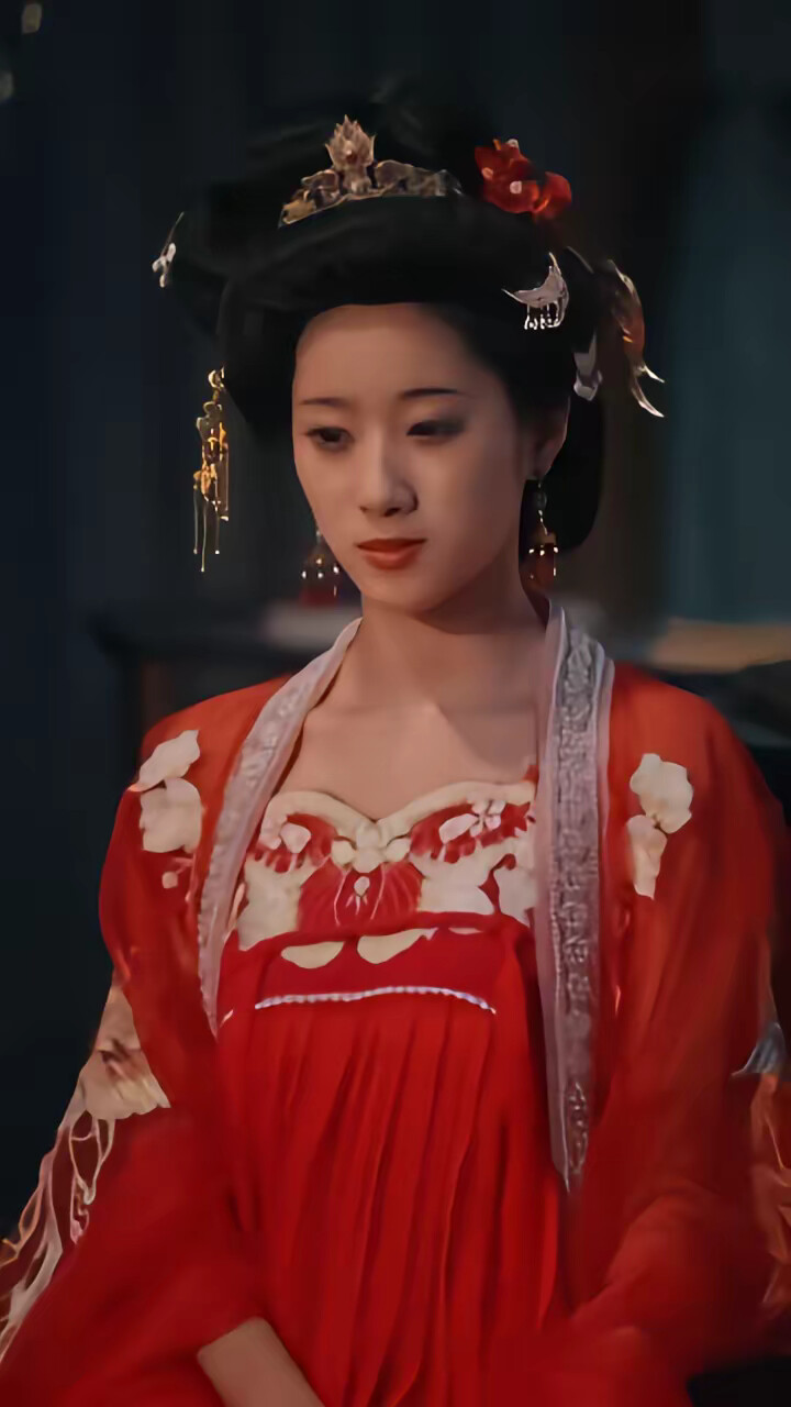 《错嫁权谋:侯爷的掌心囚》剧照