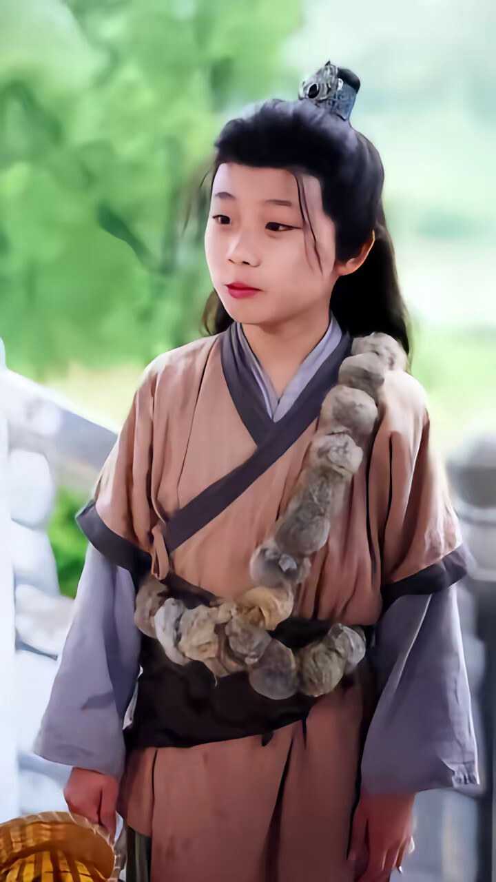 《龙族小奶包降临,引领全家致富路》剧照