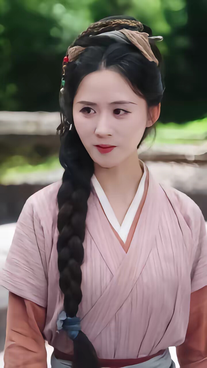 《穿成彪悍长嫂后,荒年带娃吃上肉》剧照