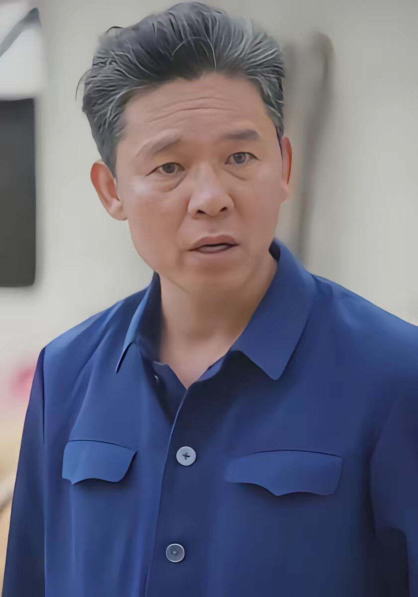 《重返七零,我下河摸鱼娶村花》剧照