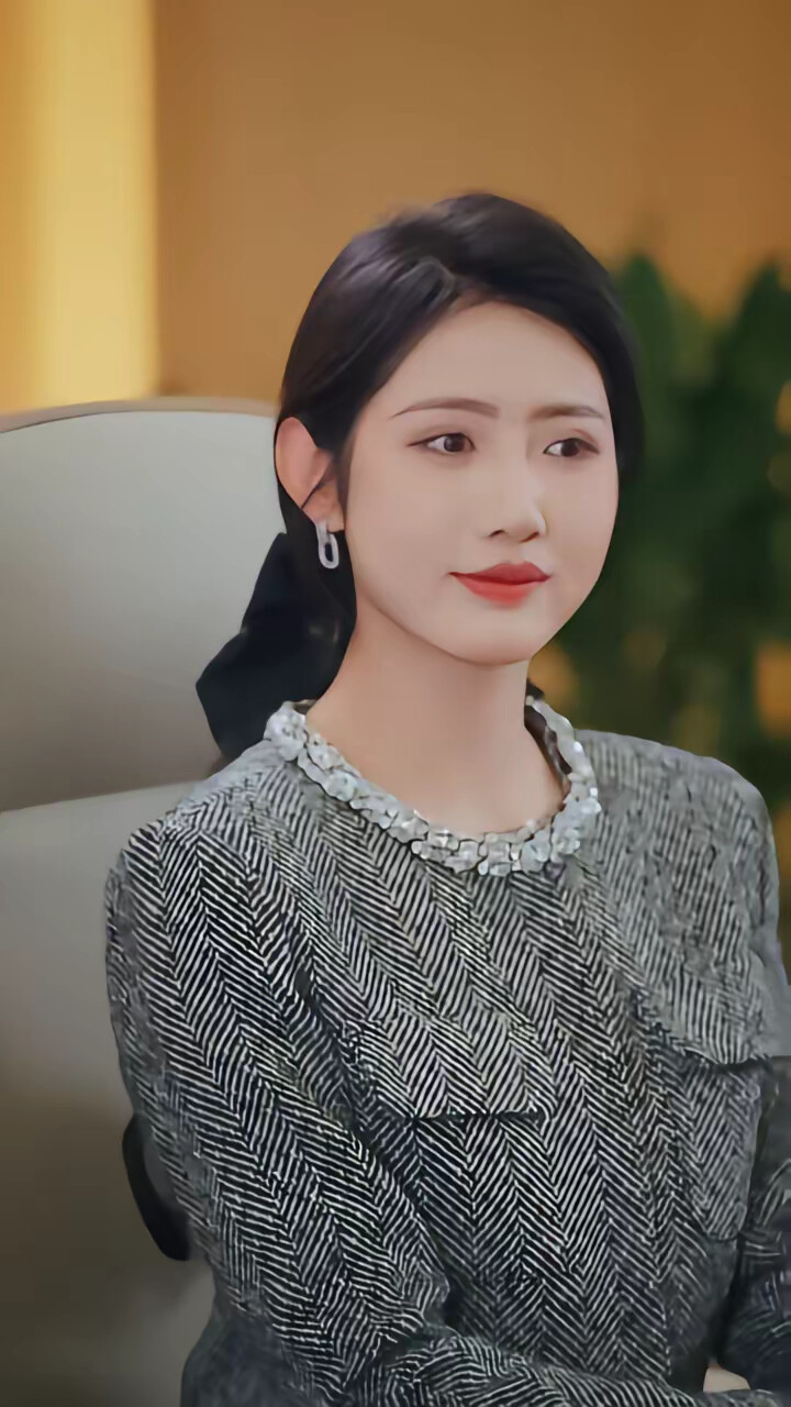 《系统刚激活,女神打来求救电话》剧照