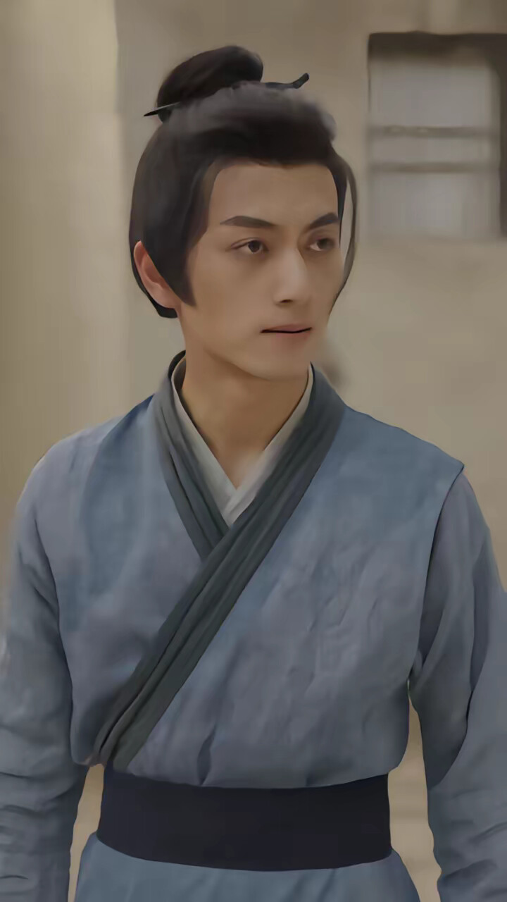 《荒年全村啃树皮我带全家咔咔炫肉》剧照