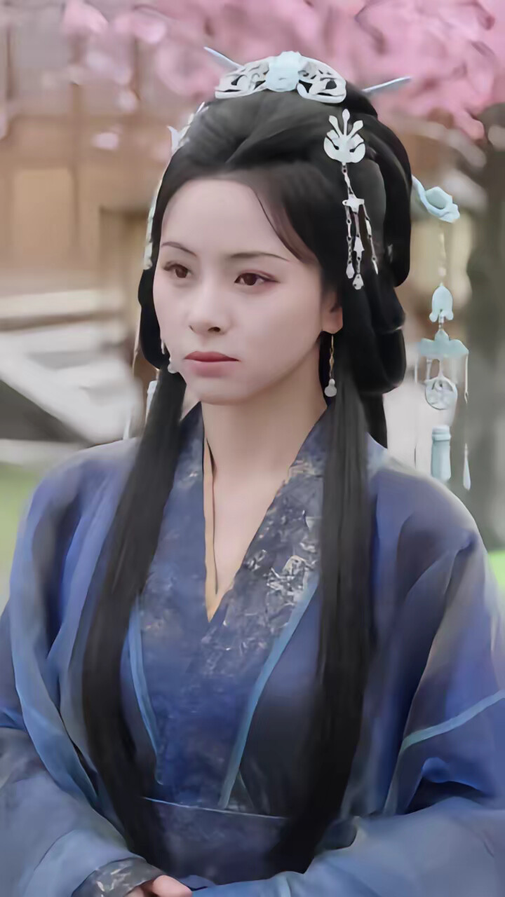 《万军跪迎：长公主回朝登基》剧照