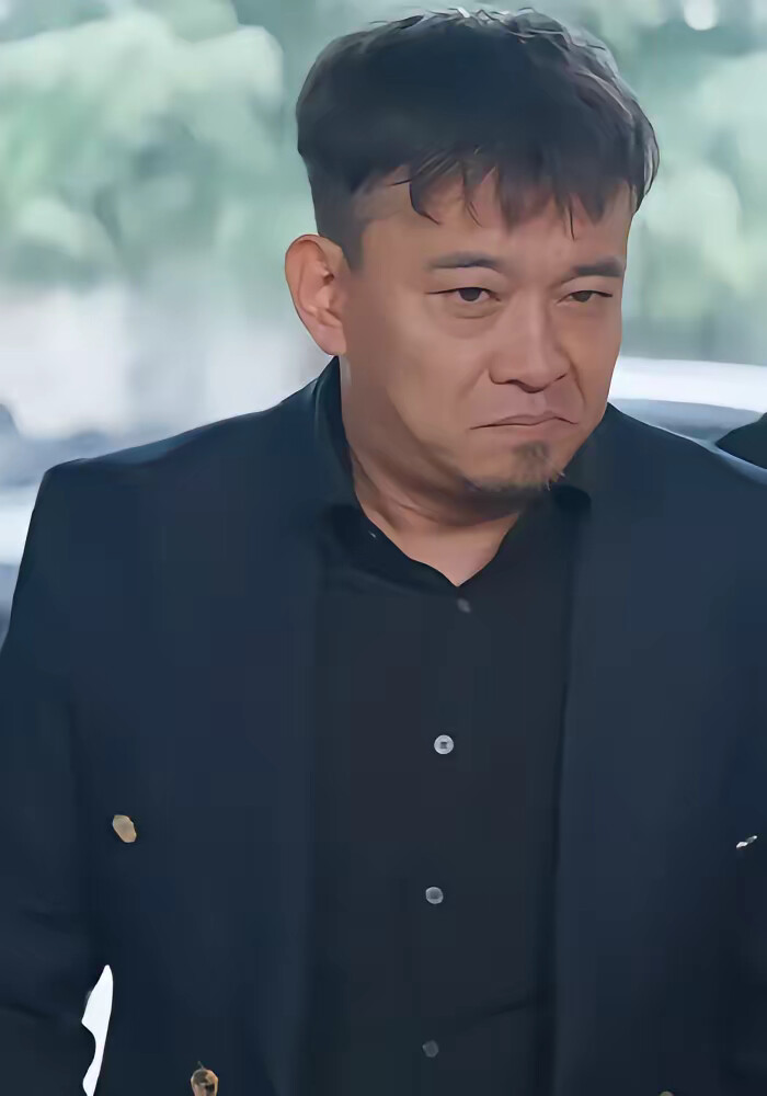 《我爸二婚,高冷校花是我妹》剧照