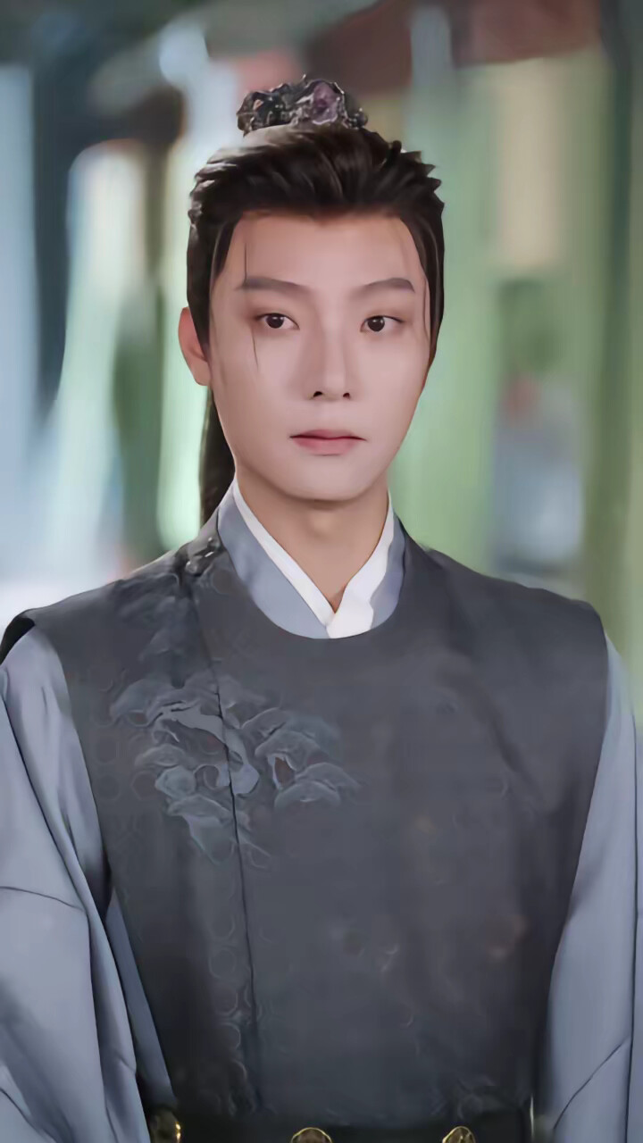 《进京寻亲,被哥哥死对头宠翻天》剧照