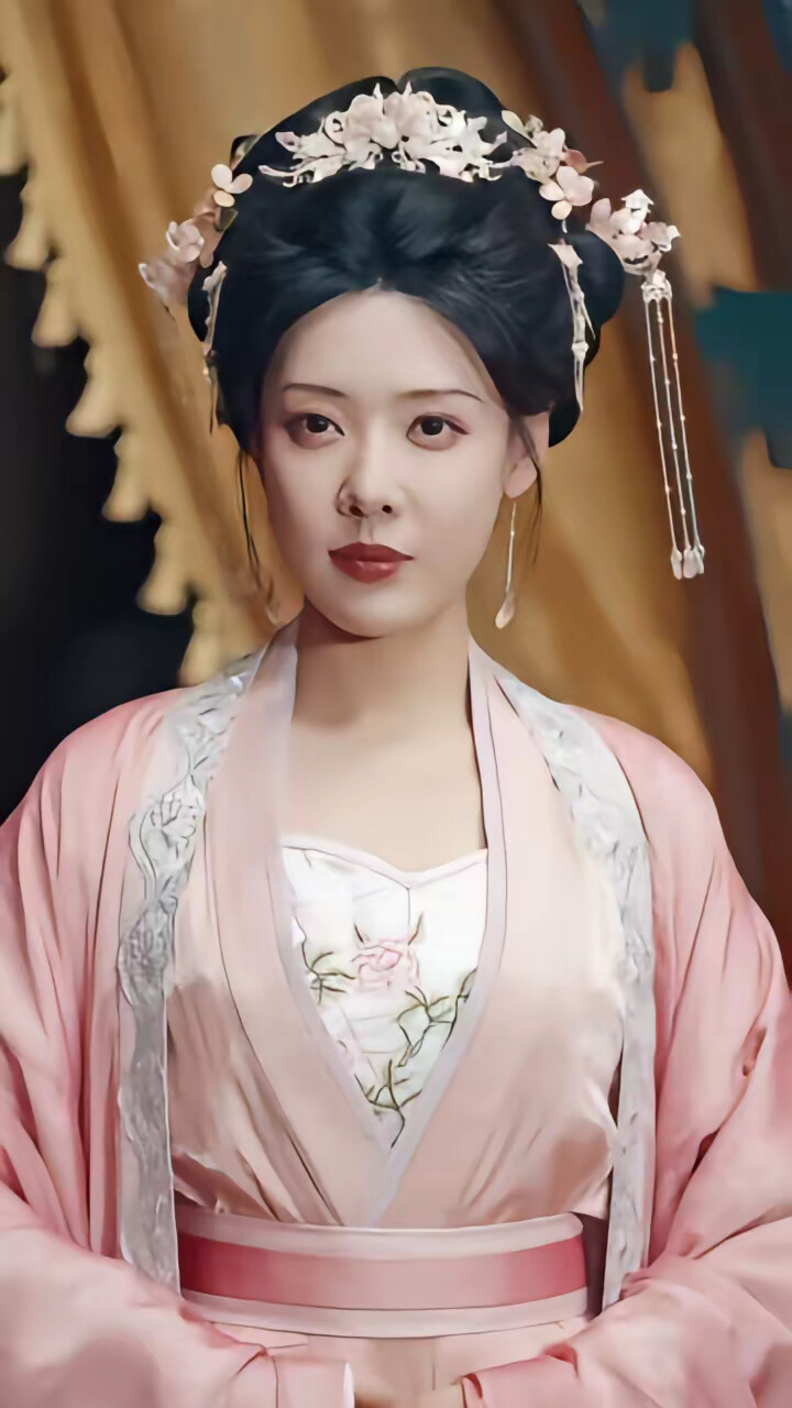 《无双赘婿,开局就被娘子推上台》剧照