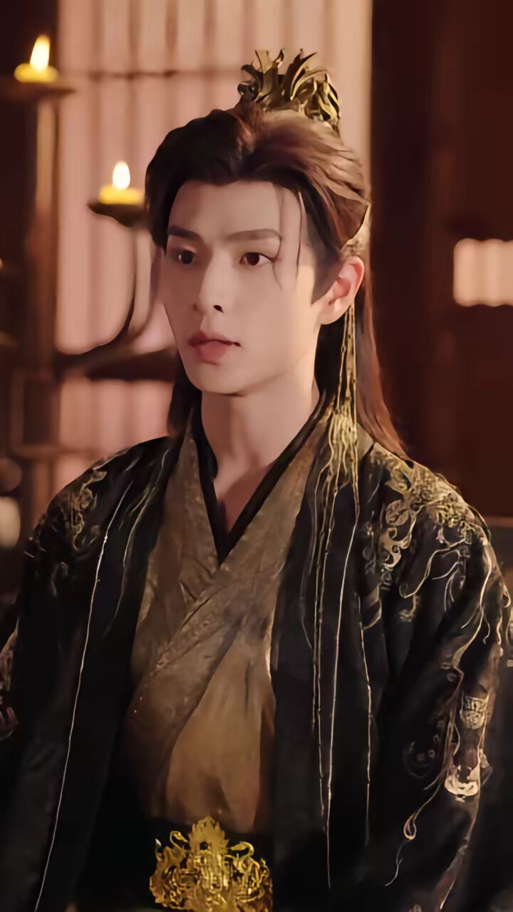 《万军跪迎：长公主回朝登基》剧照