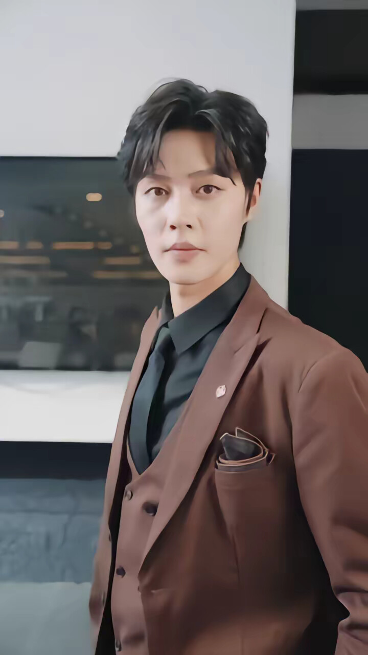 《解约后,我闪婚成了乐坛顶流》剧照