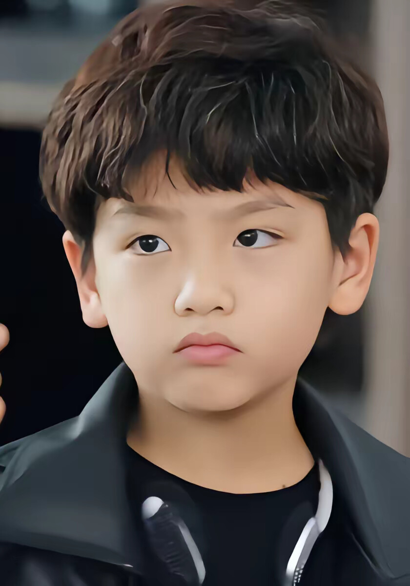 《五年后带娃回归演艺圈》剧照