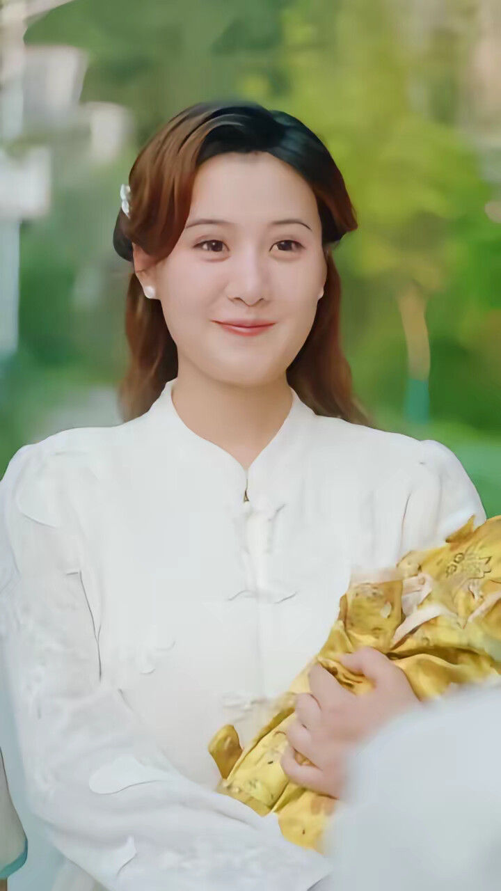 《督军开门!小奶团背着黄金来旺家》剧照