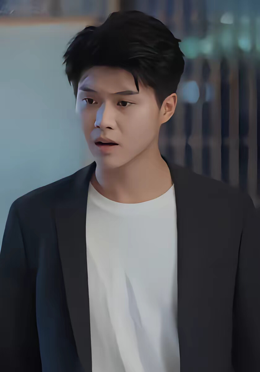《臣服她》剧照