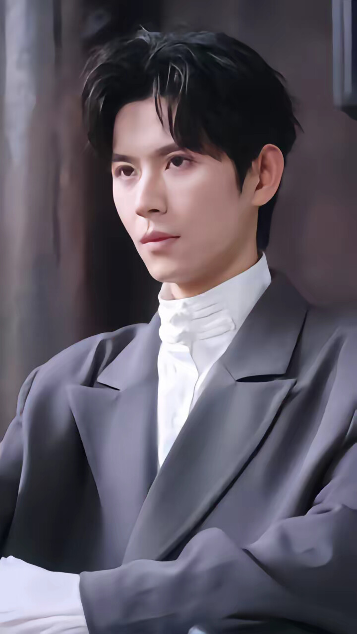 《修无情道五百年的我下山了》剧照