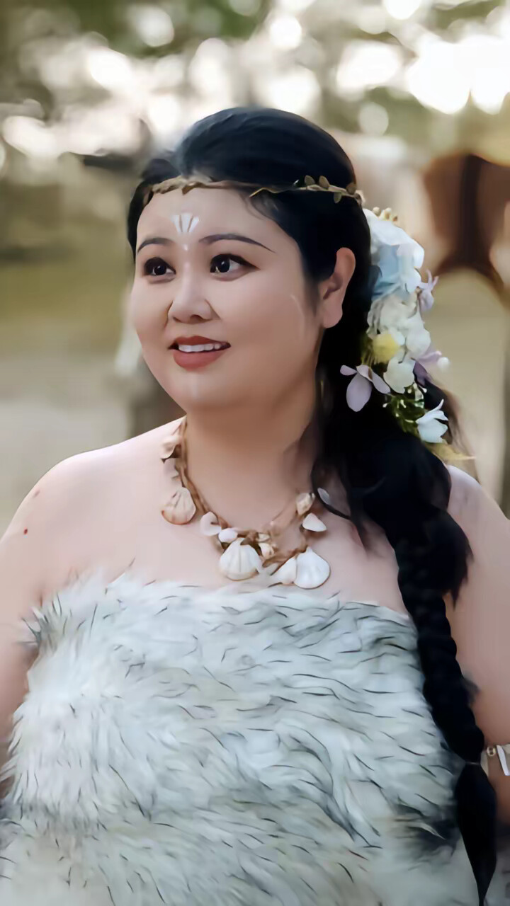 《兽世丑女逆袭,拿捏兽人夫君》剧照